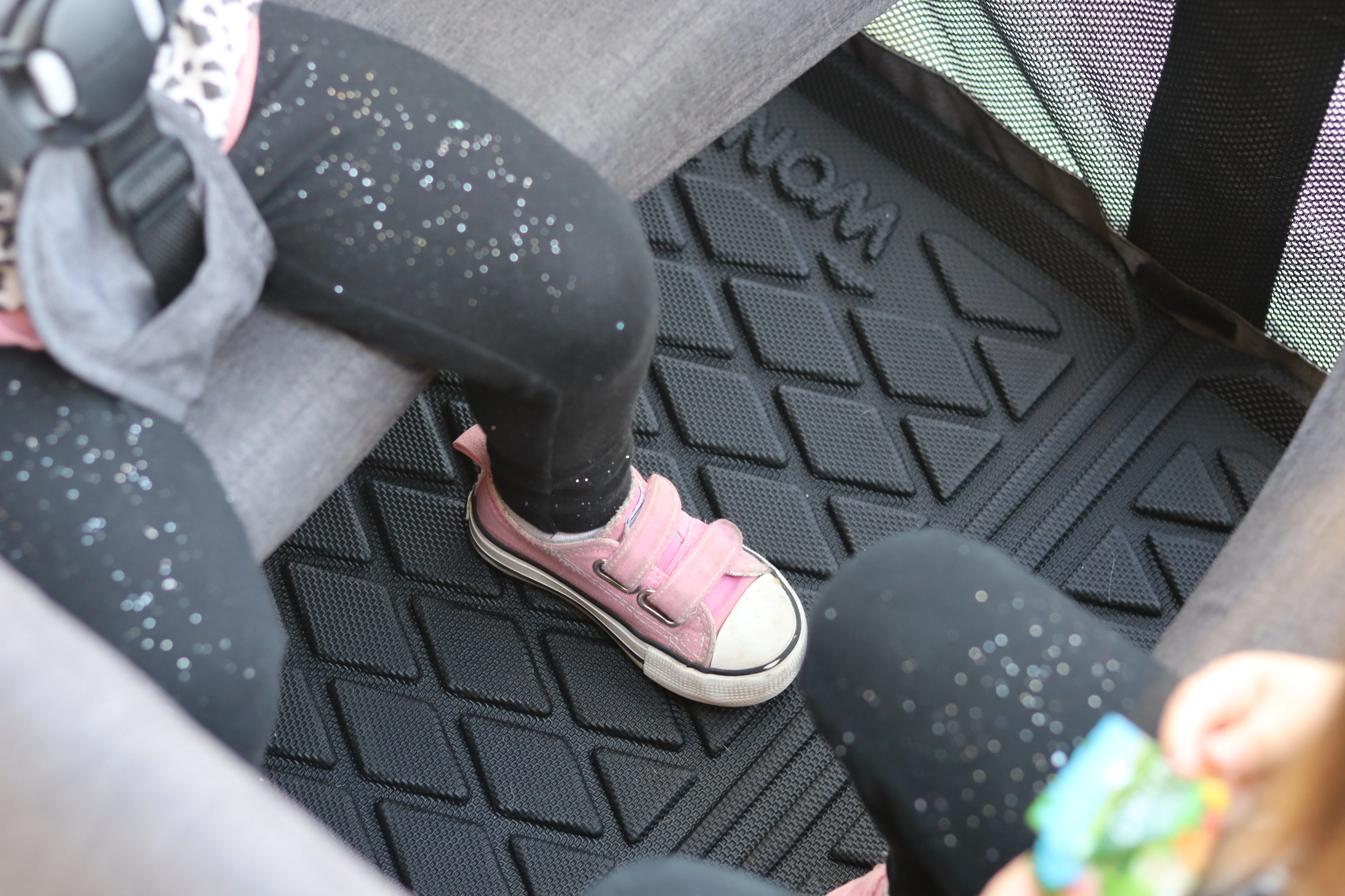 WonderFold W2 All Weather Mat - Image 7