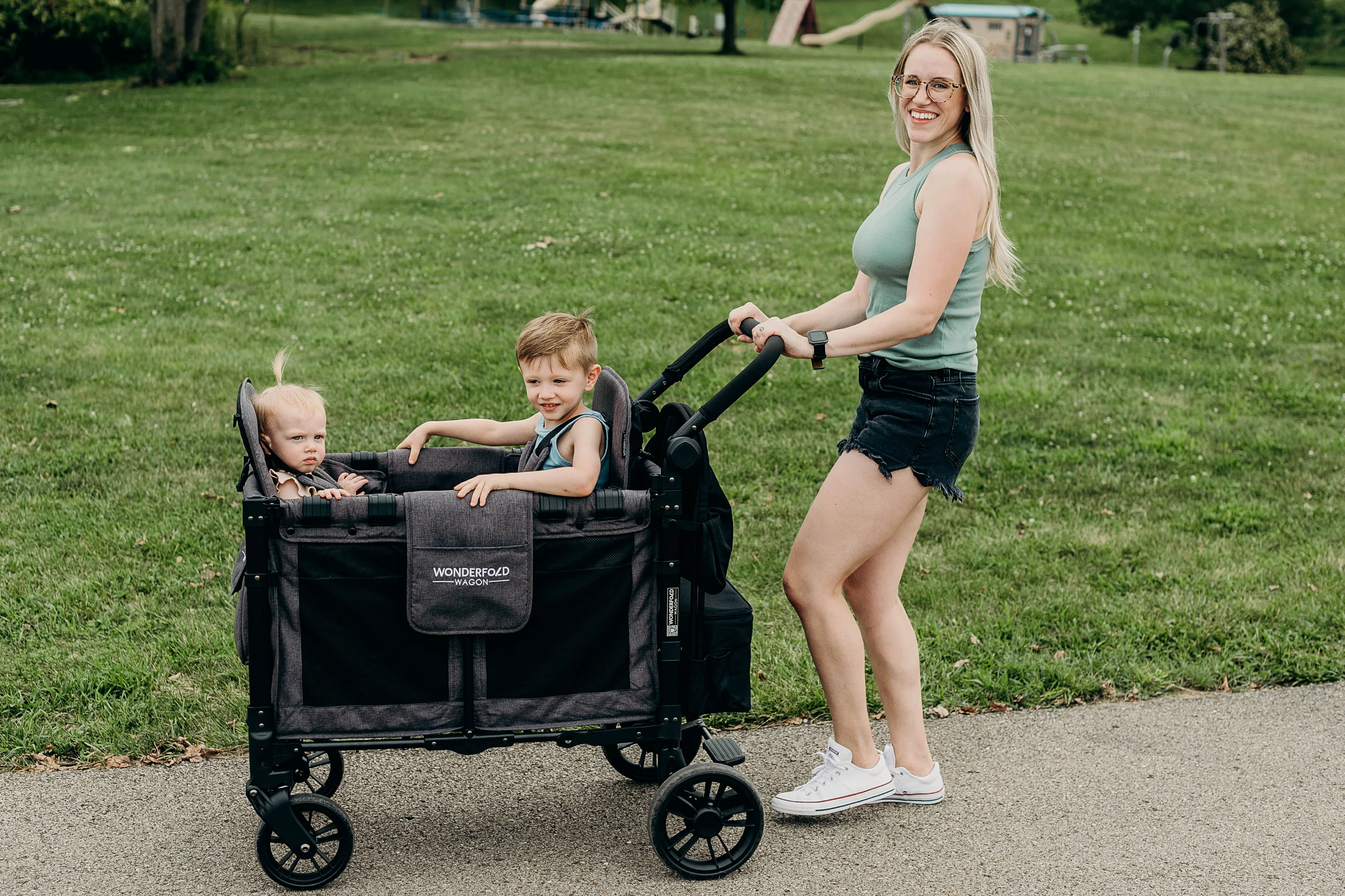 WonderFold W2 Elite Stroller Wagon - Charcoal Grey - Image 10