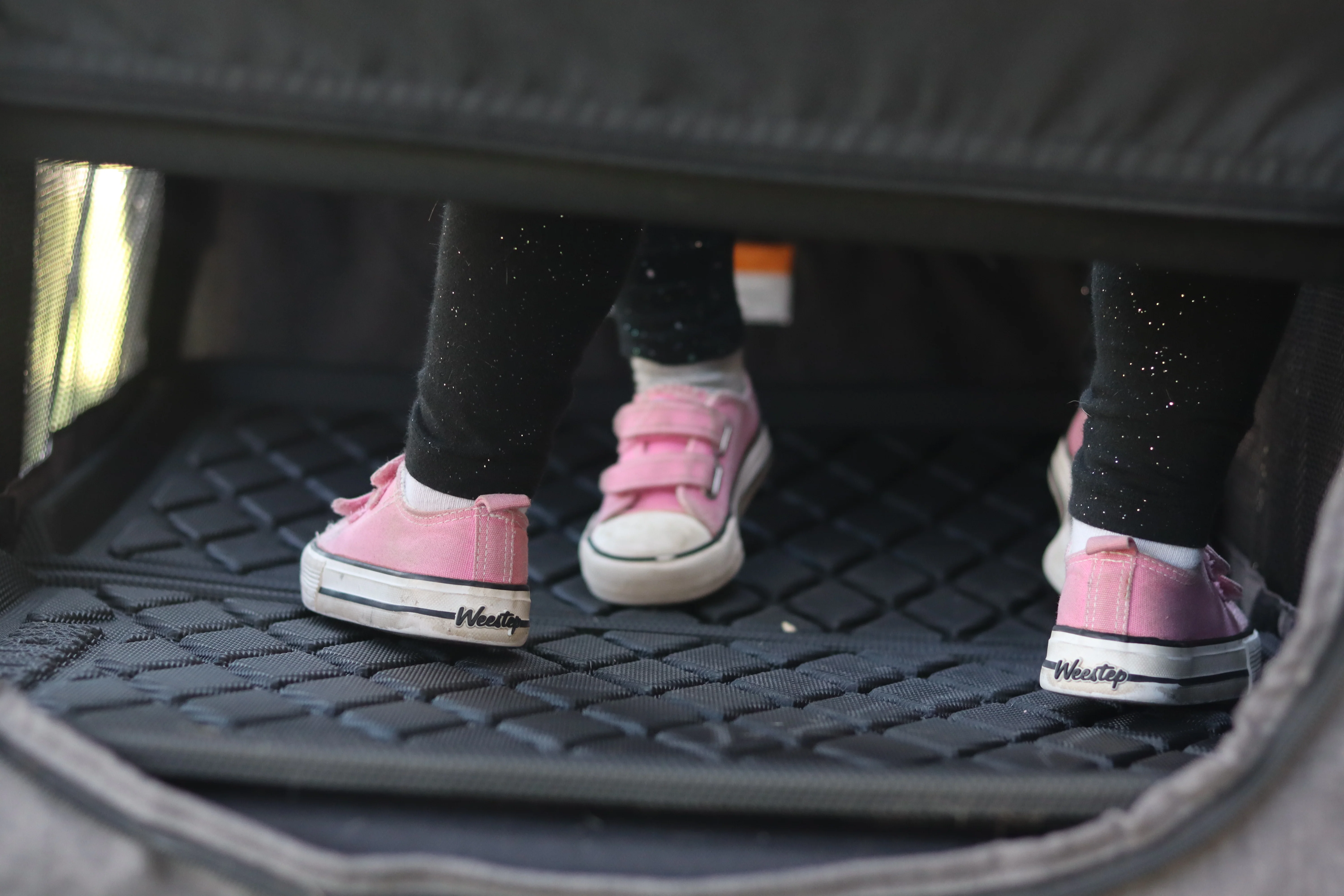 WonderFold W4 All Weather Mat - Image 6