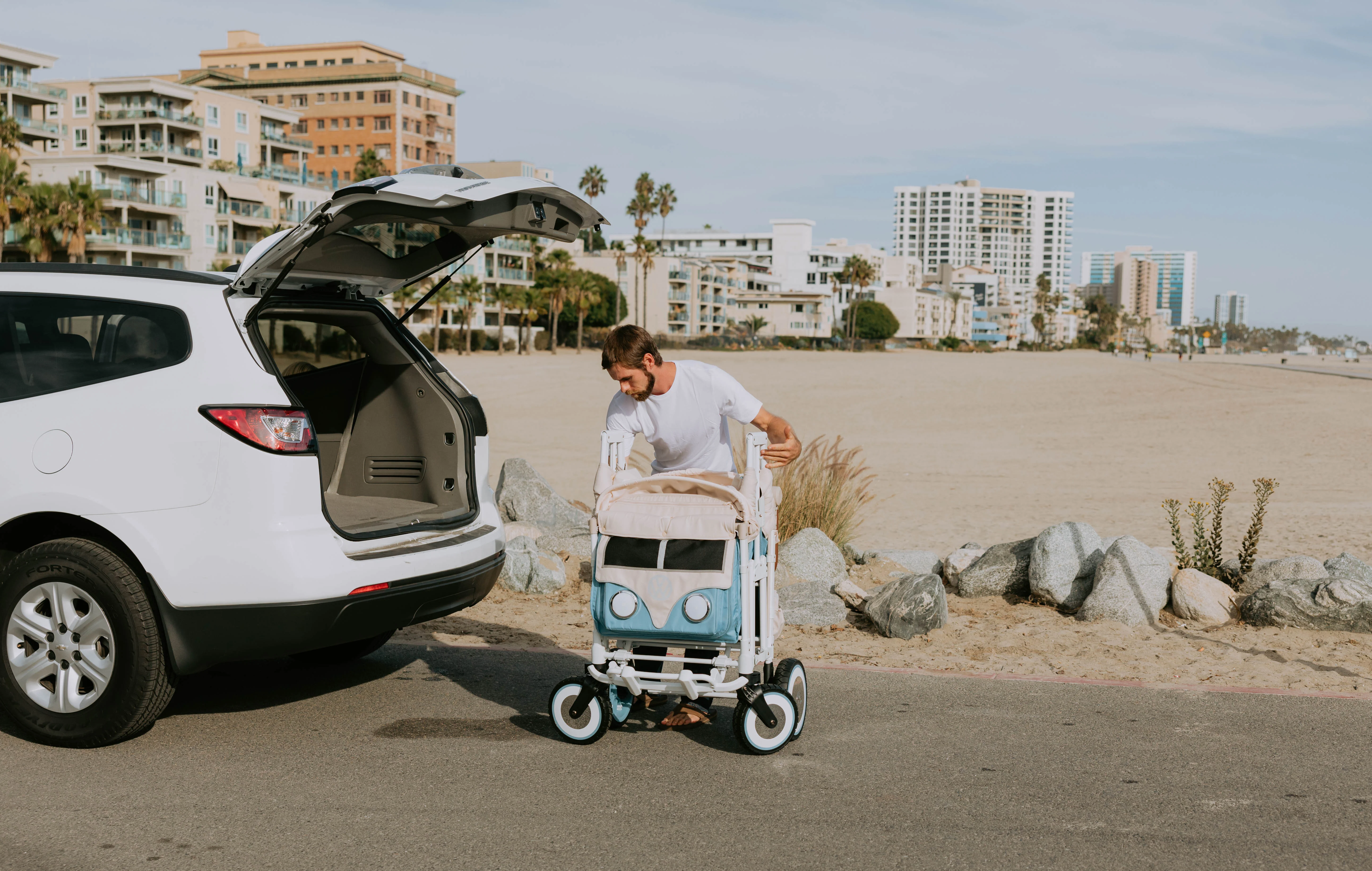 WonderFold W4 Volkswagen Stroller Wagon - Bondi Blue - Image 13