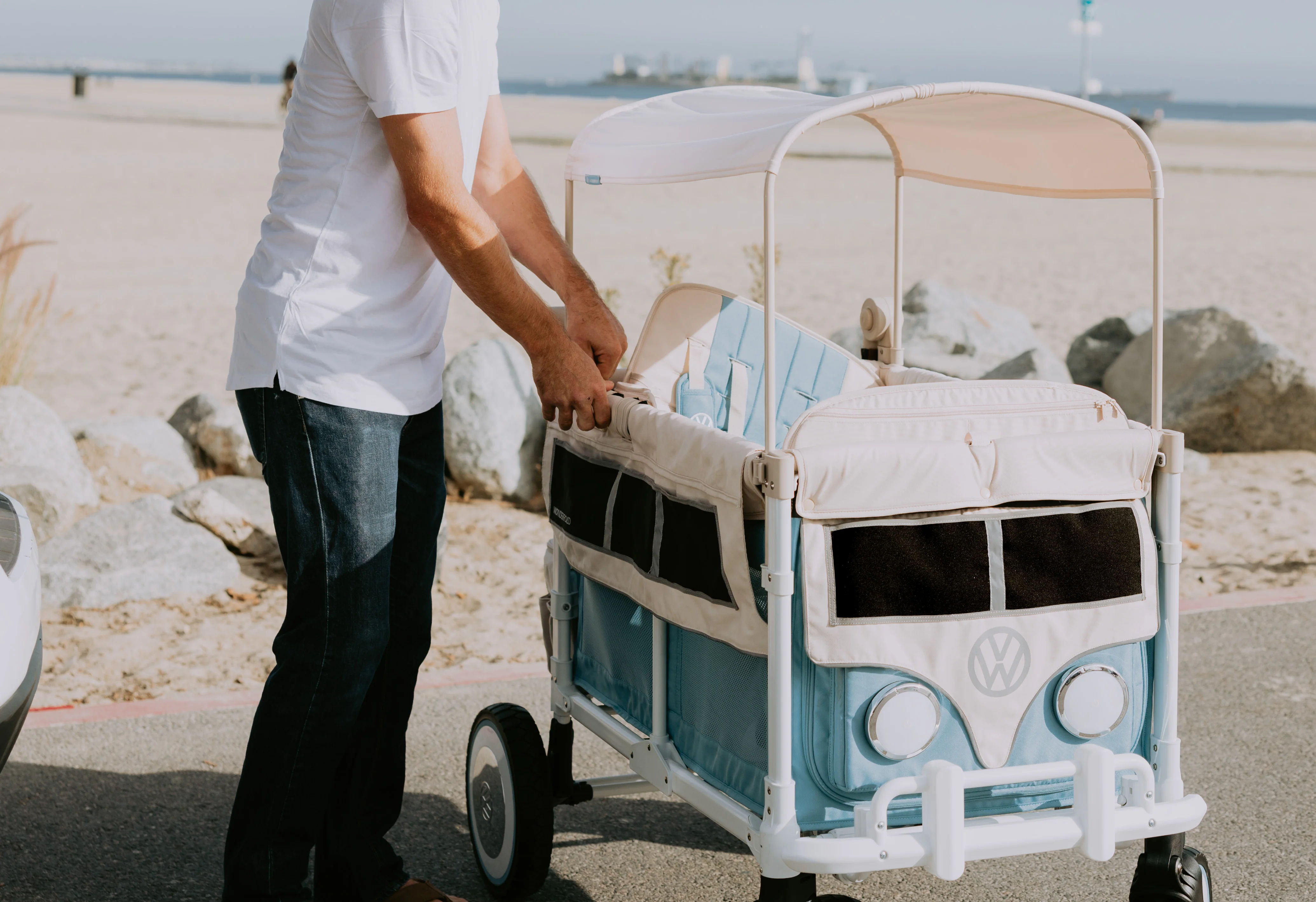 WonderFold W4 Volkswagen Stroller Wagon - Bondi Blue - Image 14