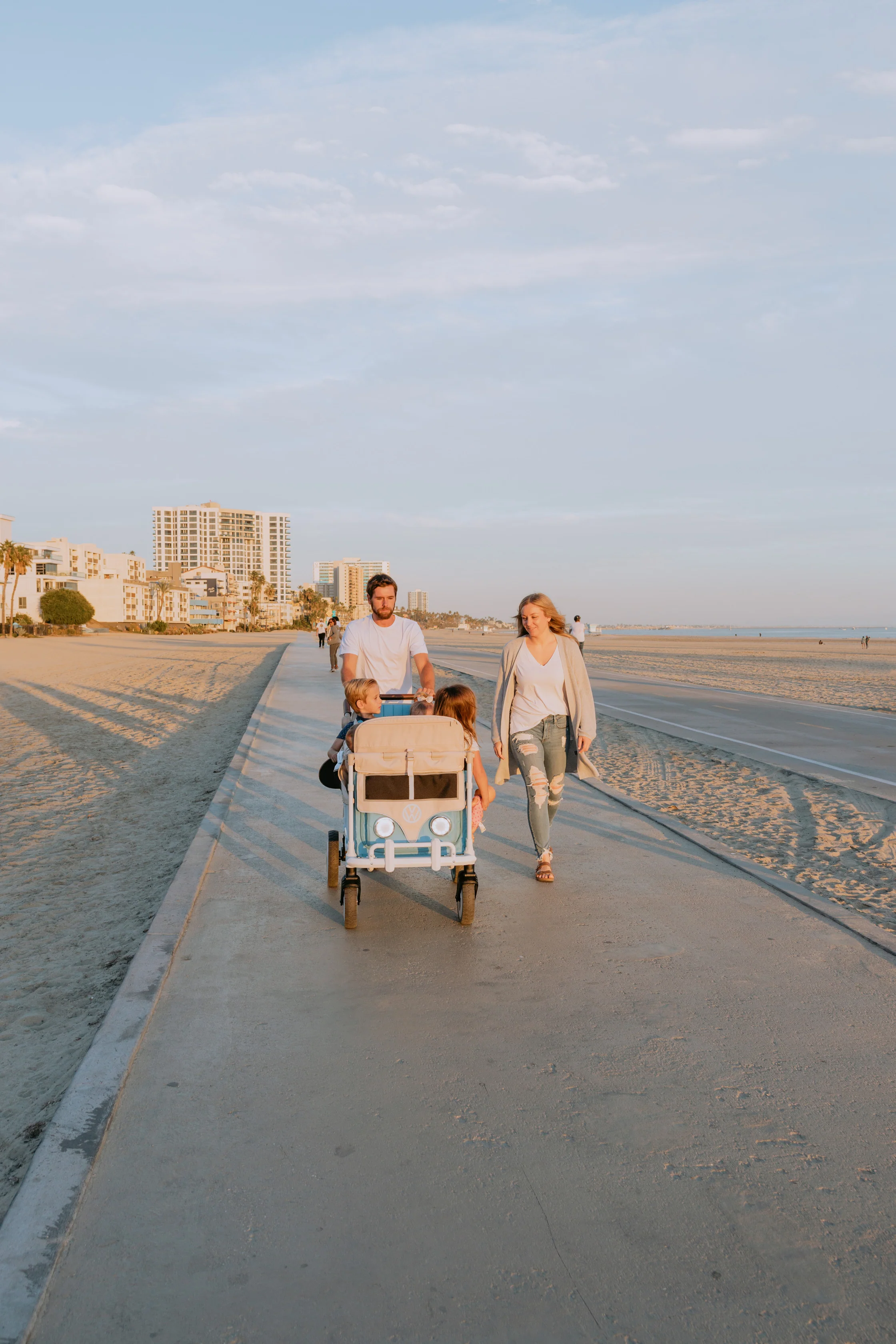 WonderFold W4 Volkswagen Stroller Wagon - Bondi Blue - Image 23