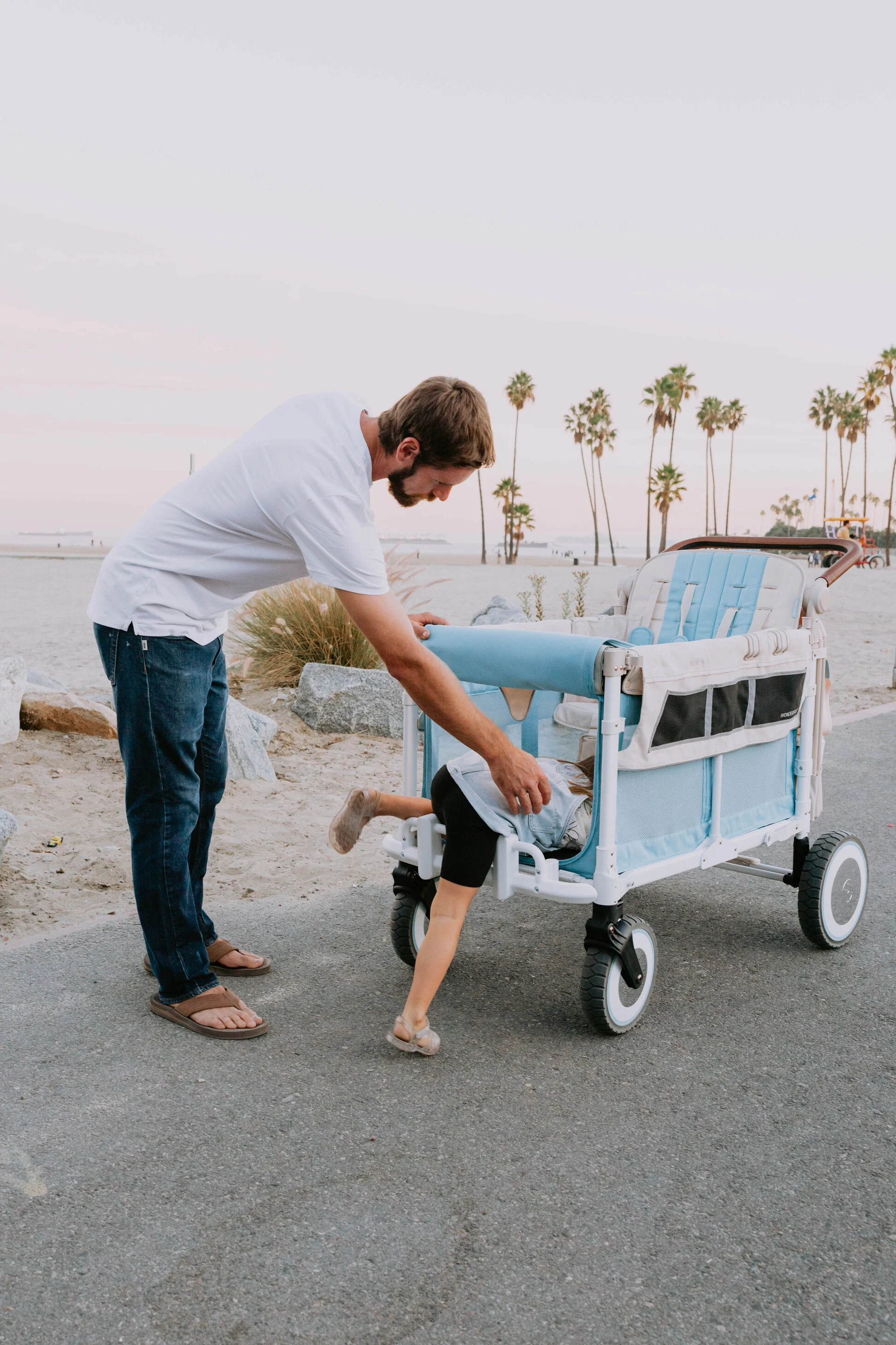 WonderFold W4 Volkswagen Stroller Wagon - Bondi Blue - Image 29