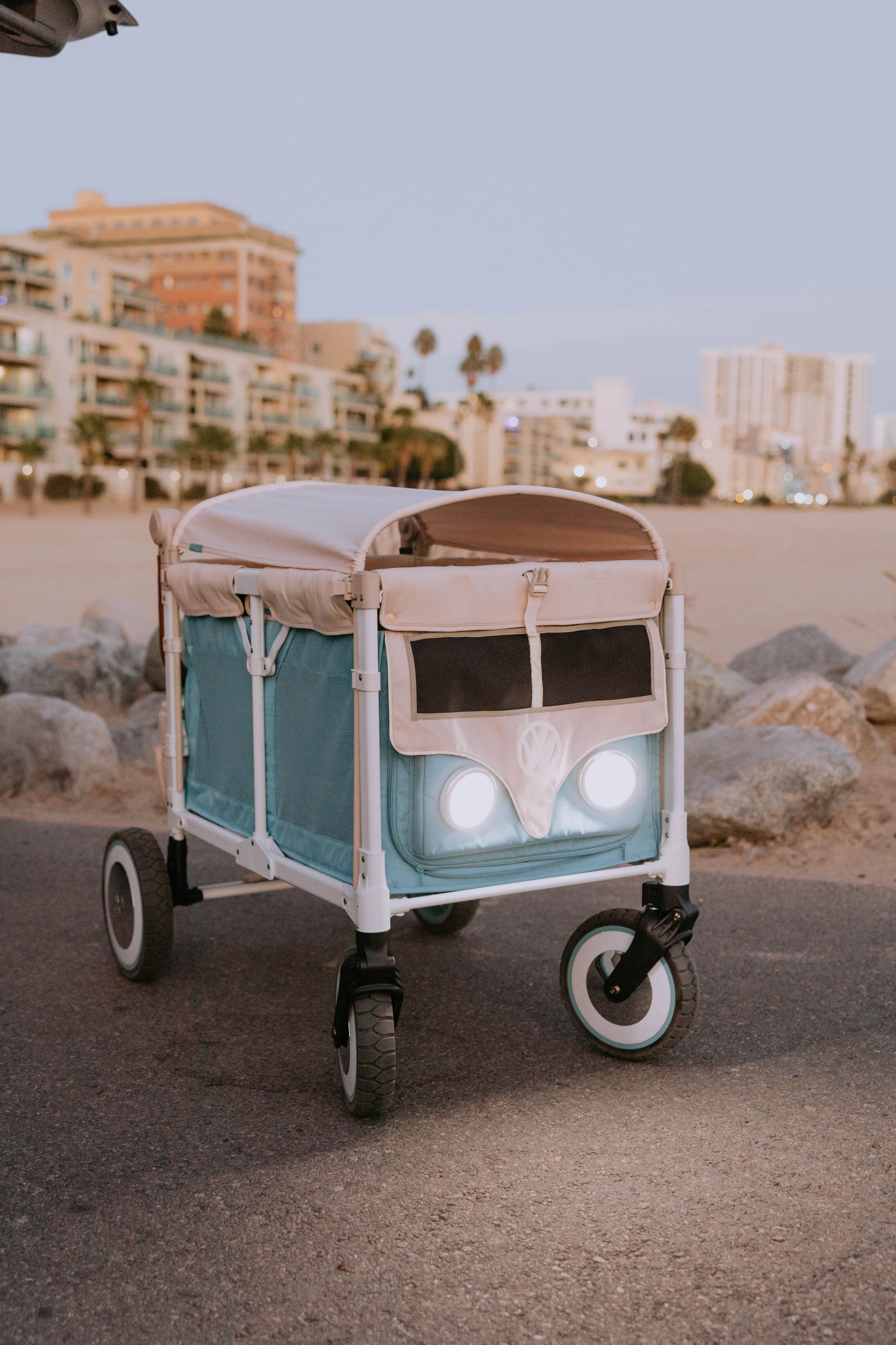 WonderFold W4 Volkswagen Stroller Wagon - Bondi Blue - Image 7