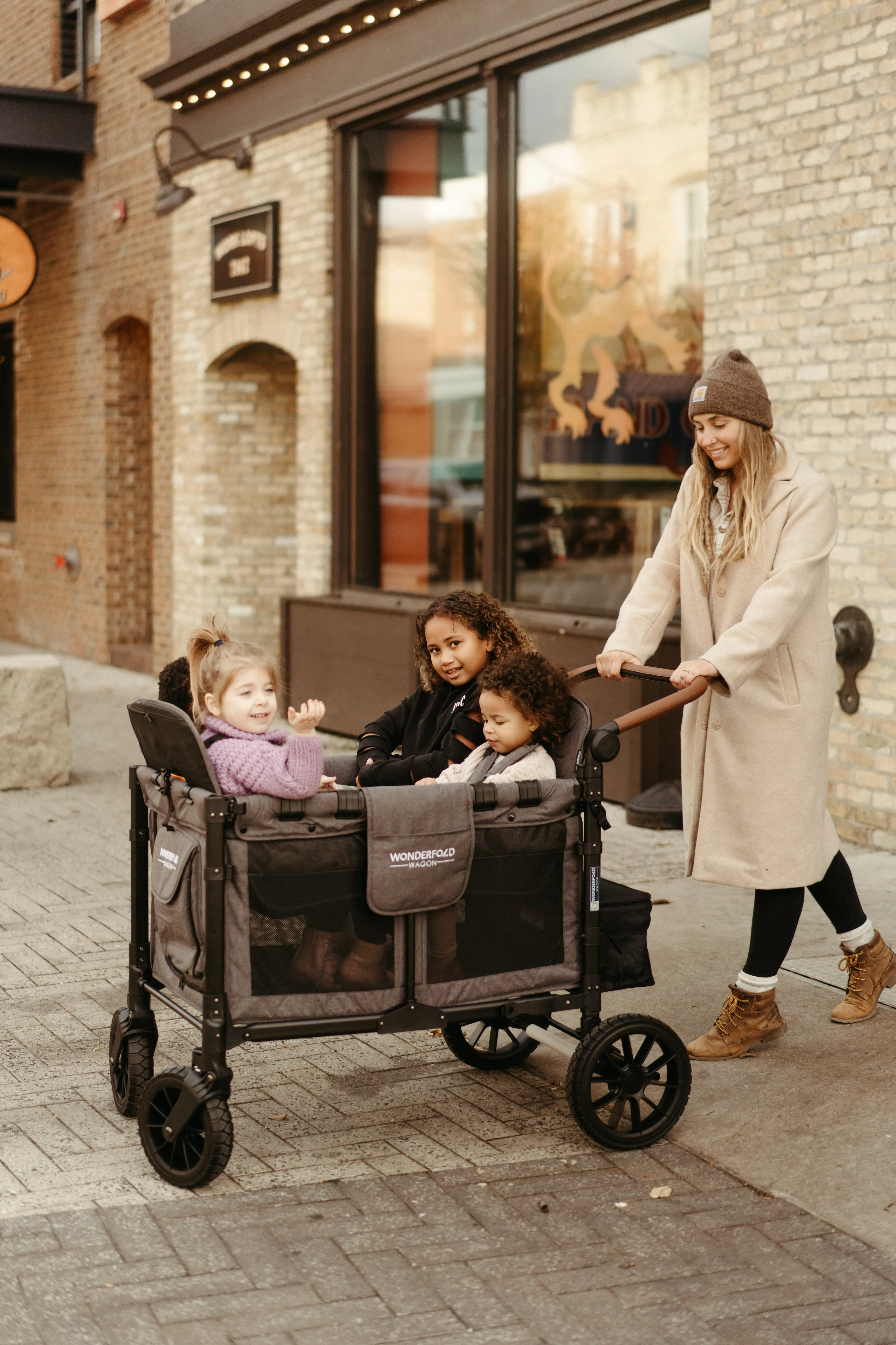WonderFold W4 Luxe Stroller Wagon - Charcoal Grey - Image 10